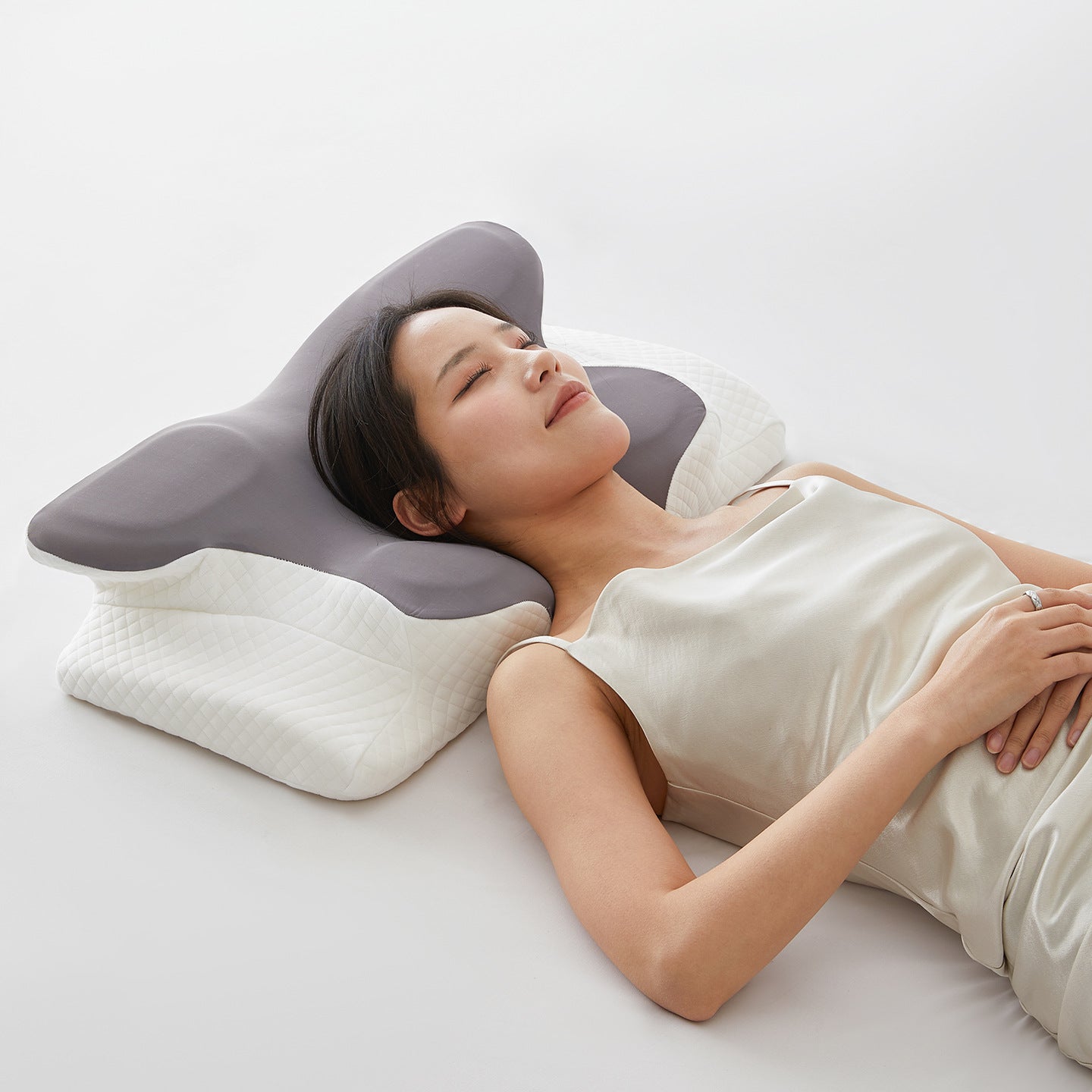 Somvera™ Ergonomic Memory Foam Pillow